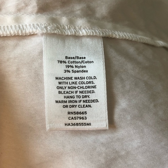 New Halogen White Top w Black Bow Size M - Picture 4 of 4